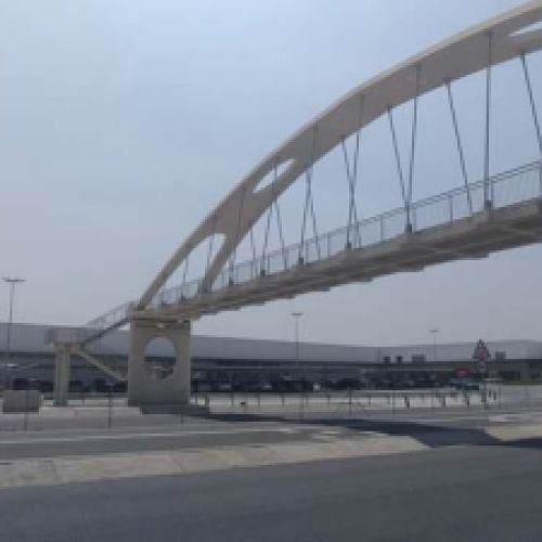 Accesos al área comercial Cobadu